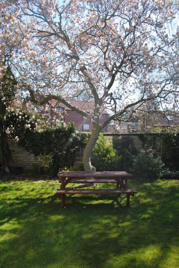 Melton Guest House York Exteriör bild